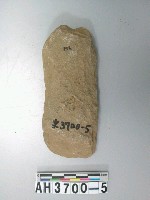 藏品(小長條形舌刃打製石斧)的圖片